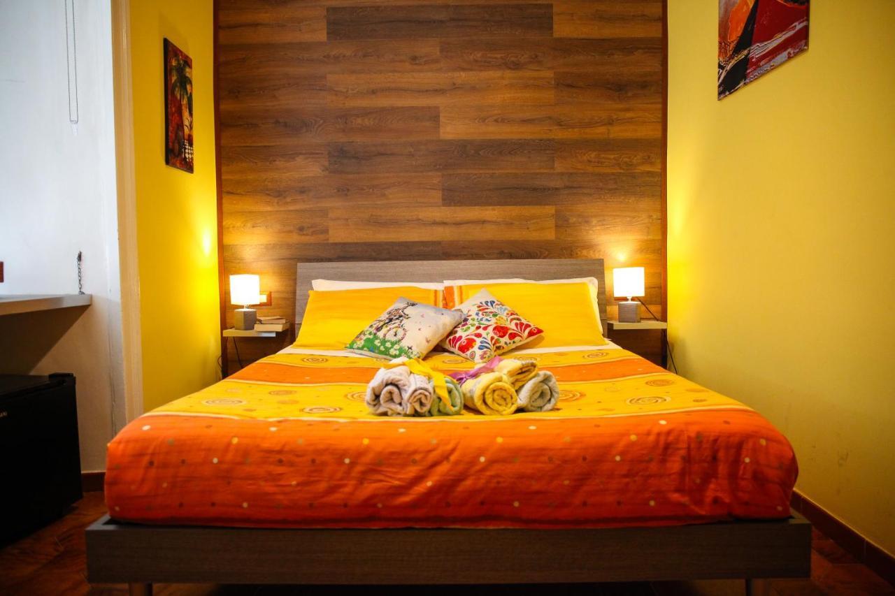 Non Ci Resta Che Napoli Bed and Breakfast Buitenkant foto
