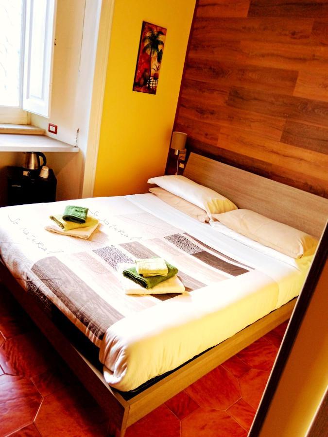 Non Ci Resta Che Napoli Bed and Breakfast Buitenkant foto