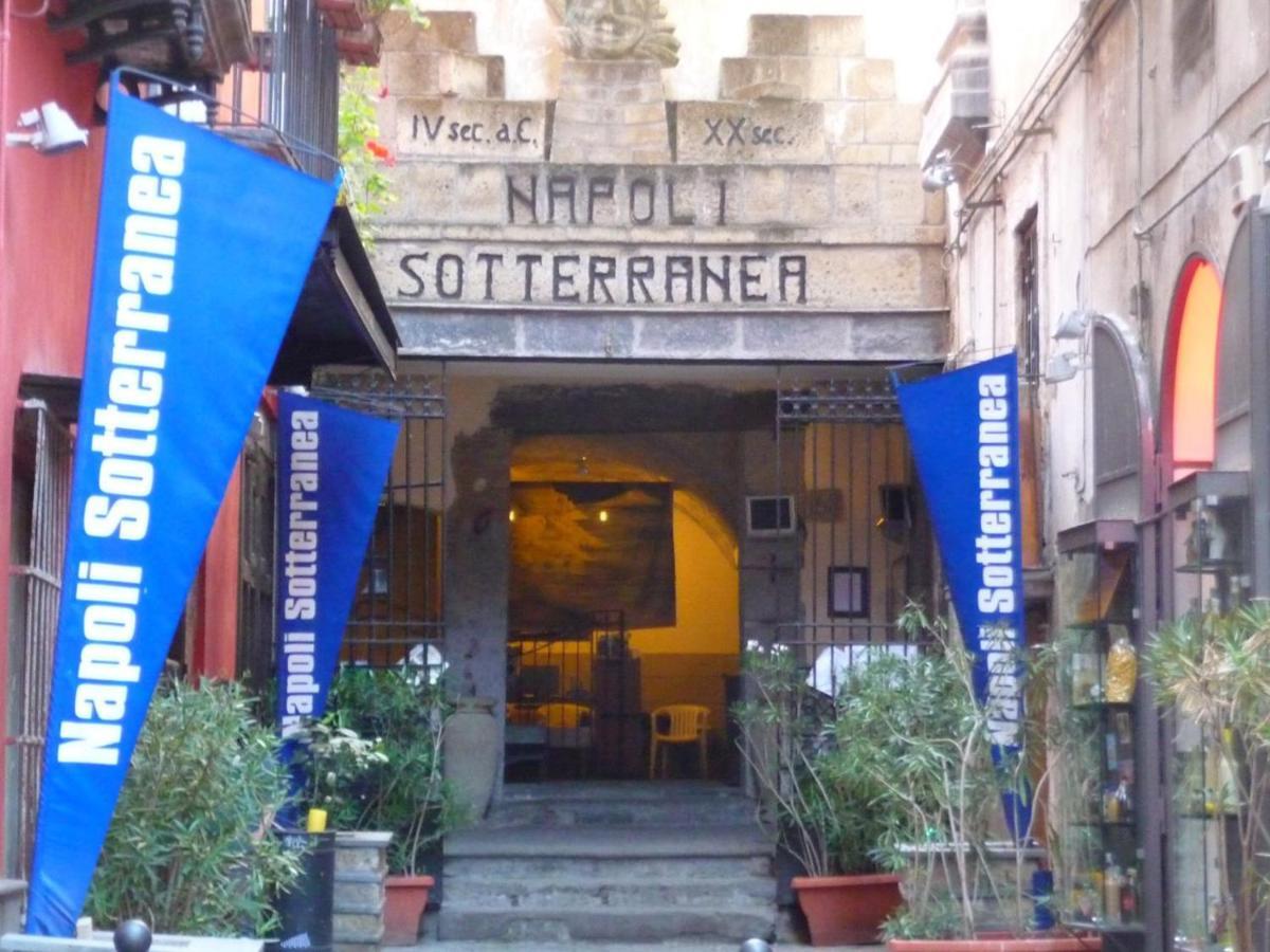 Non Ci Resta Che Napoli Bed and Breakfast Buitenkant foto